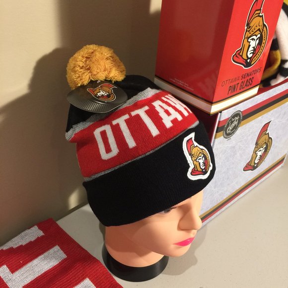 NHL Licensed Ottawa Senators Hockey Team Gift Set with Box - Picture 3 of 16